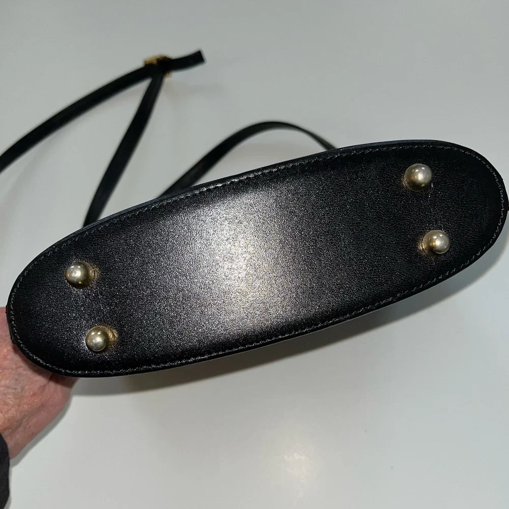 HCL Handcrafted Leathergoods Dark Brown Leather, Zip Closure, Shoulder Bag. - Picture 4 of 12